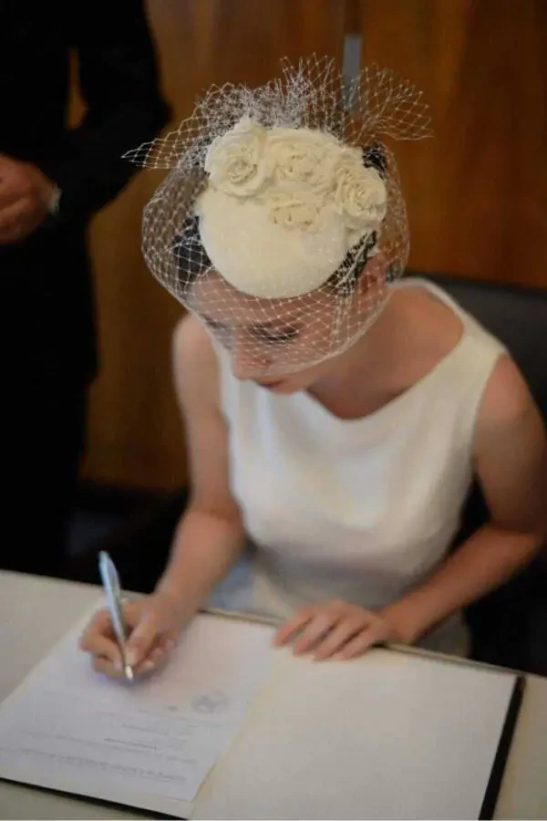 Свадебный аксессуар, Свадебный колпак с вуалью, Свадебная шляпа, Свадебный колпак, Шляпа невесты, Вуаль, Гребень для невесты с фатином - 1