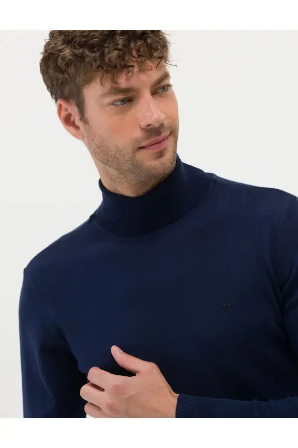 Светло-синий трикотажный свитер с воротником-гольфом Slim Fit - 2