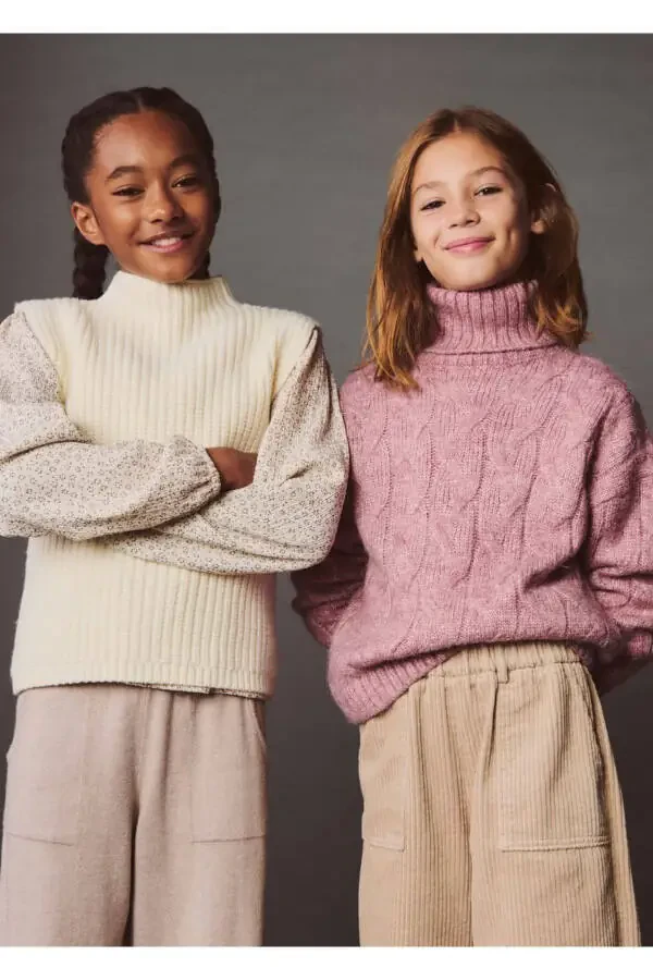 Свитер-жилет с горловиной - 3