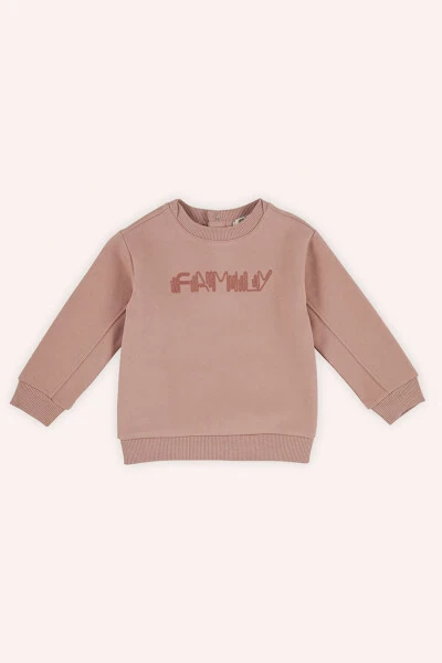 Свитшот розового цвета с вышивкой 