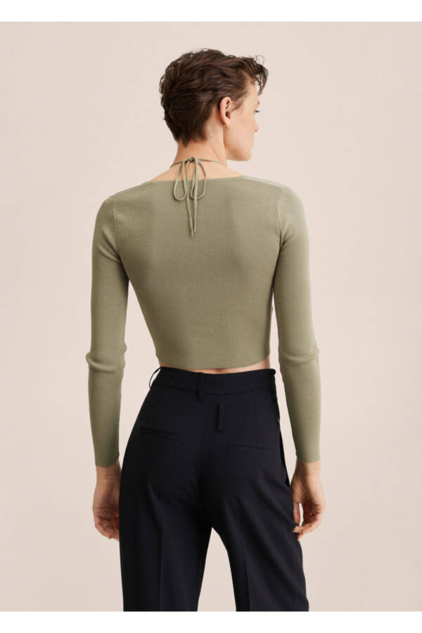 Sweater with Ruffles - 4