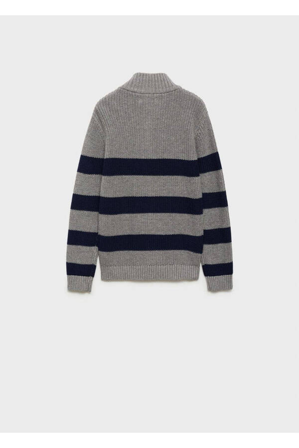 Sweater with zippered collar - 4