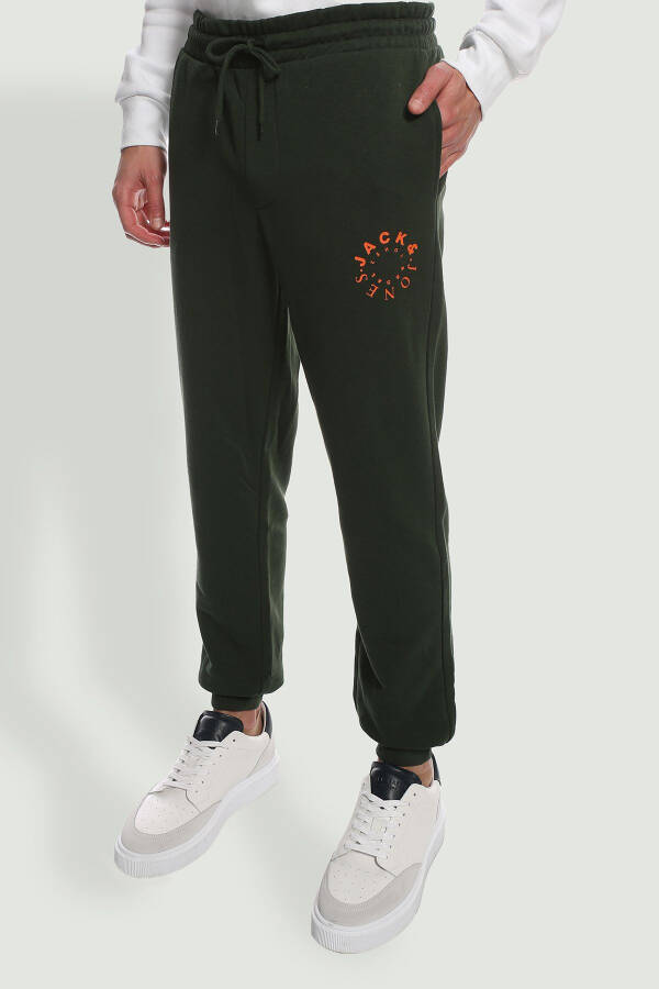 Sweatpants with logo print and drawstring. - 3