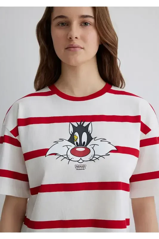 Sylvester Printed Red T-Shirt Crop / Short Cut - 5