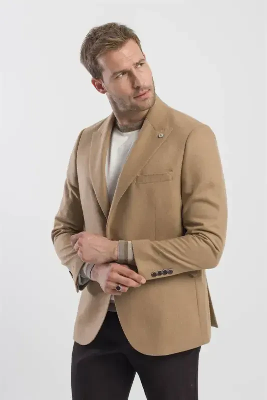 Taba Classic Mold Woolen Mono Collar Jacket - 3