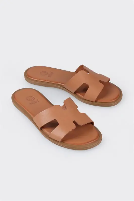 Taba Leather Women's Flat Sandals - 2