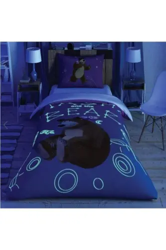 Taç Lisanslı Nevresim Takımı Masha And The Bear Galaxy Glow - NEVRESIMDUNYASI (1)
