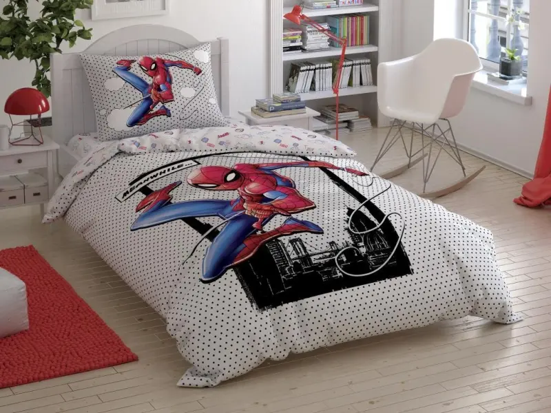 Taç Litsenziyali Spiderman Cloudy Bir Kishilik Yopinchiq Jildi - NEVRESIMDUNYASI