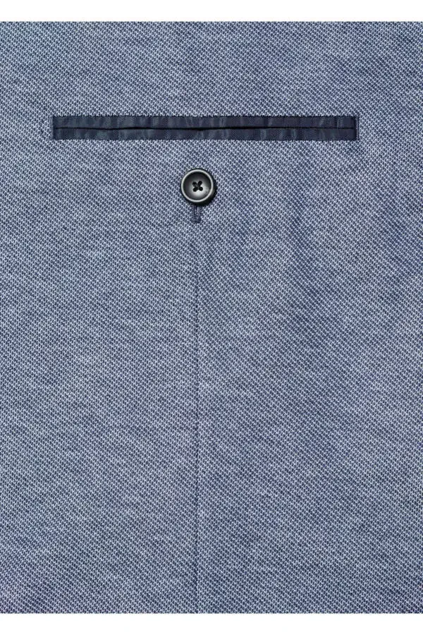 Tailored Mini Bouclé Blazer - 7