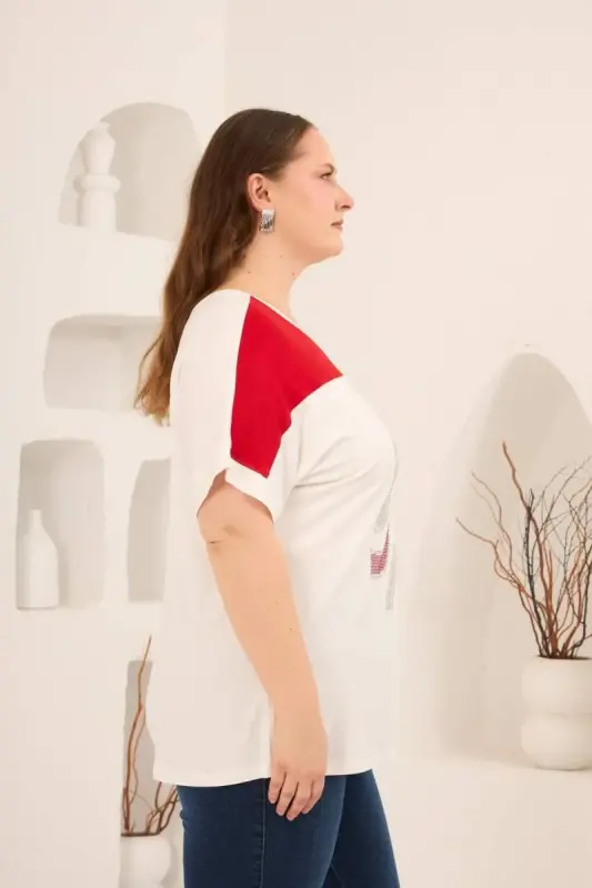 Taş Baskılı Büyük Beden Garnili Tişört Ekrukırmızı - 2