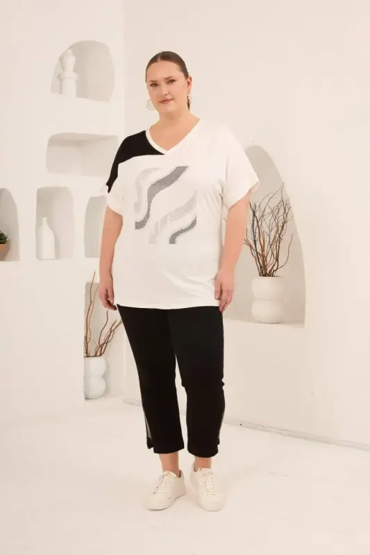 Taş Baskılı Büyük Beden Garnili Tişört Ekrusiyah - 5