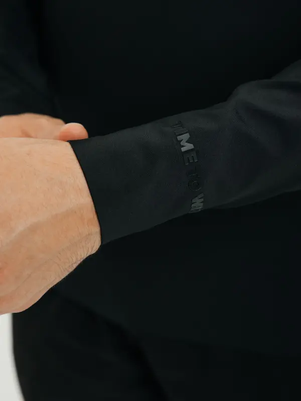 Tech Gear Half-Zip Longsleeve - BLACK - 7