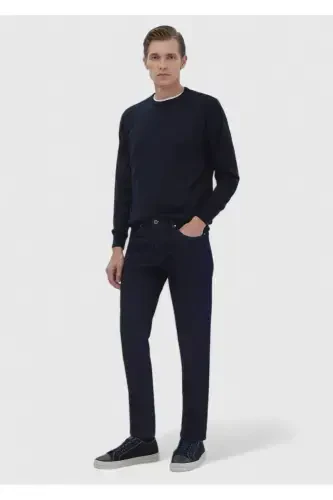 Темно-синие прямые зауженные джинсы из хлопчатобумажной смеси - 1