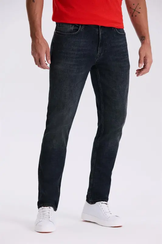 Темно-синие зауженные джинсы Slim Fit из стираного хлопка с эффектом потертости - 2