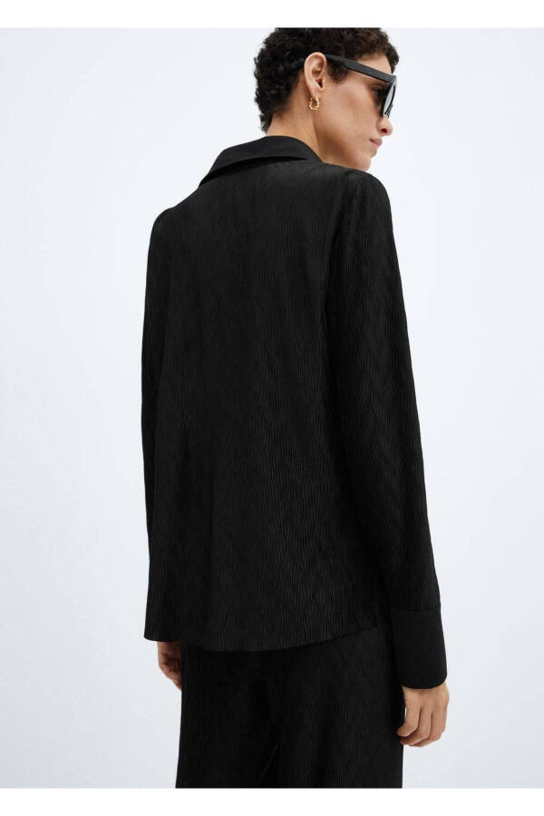 Textured buttoned shirt - 4