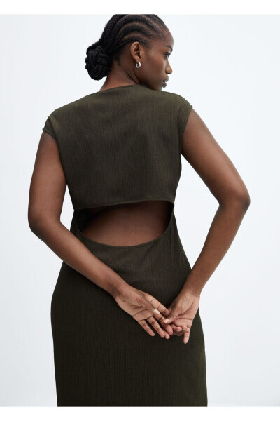 Textured dress with side slit - 5