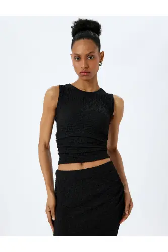 Textured Slim Fit Crew Neck Sleeveless Blouse - Black - 3
