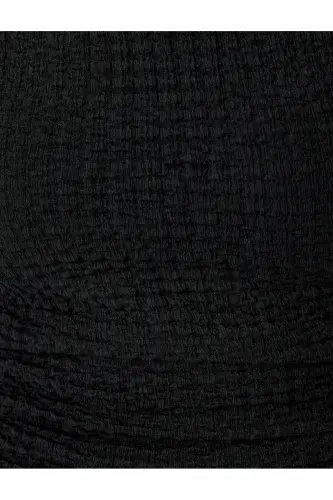 Textured Slim Fit Crew Neck Sleeveless Blouse - Black - 6