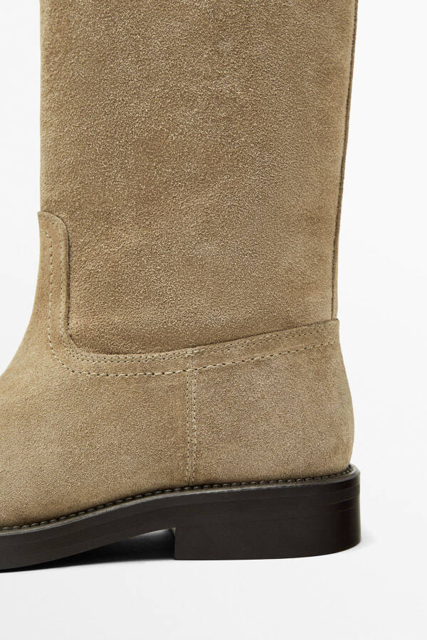 Thick suede flat boots - 3