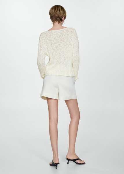 Thin knit, long sleeve, off-white sweater. - 9