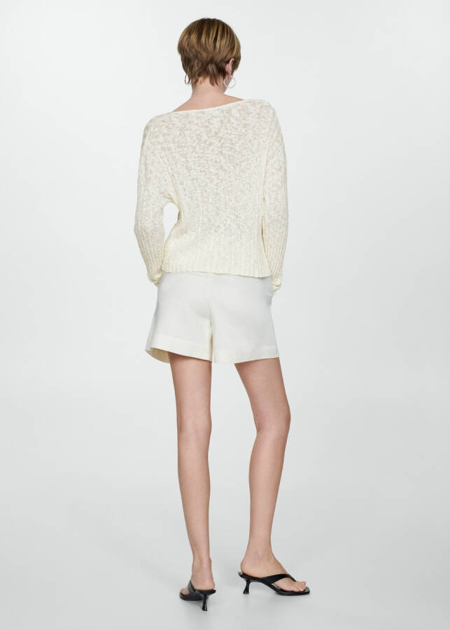 Thin knit, long sleeve, off-white sweater. - 9