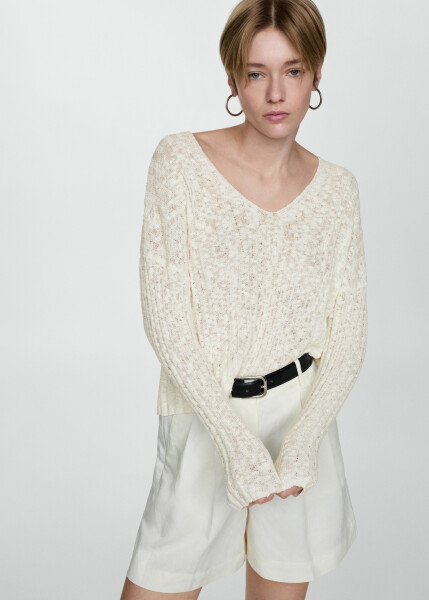 Thin knit, long sleeve, off-white sweater. - 11