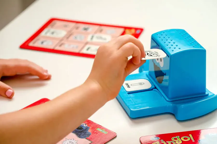 ThinkFun Sesame Street Zingo! O'yin - 1