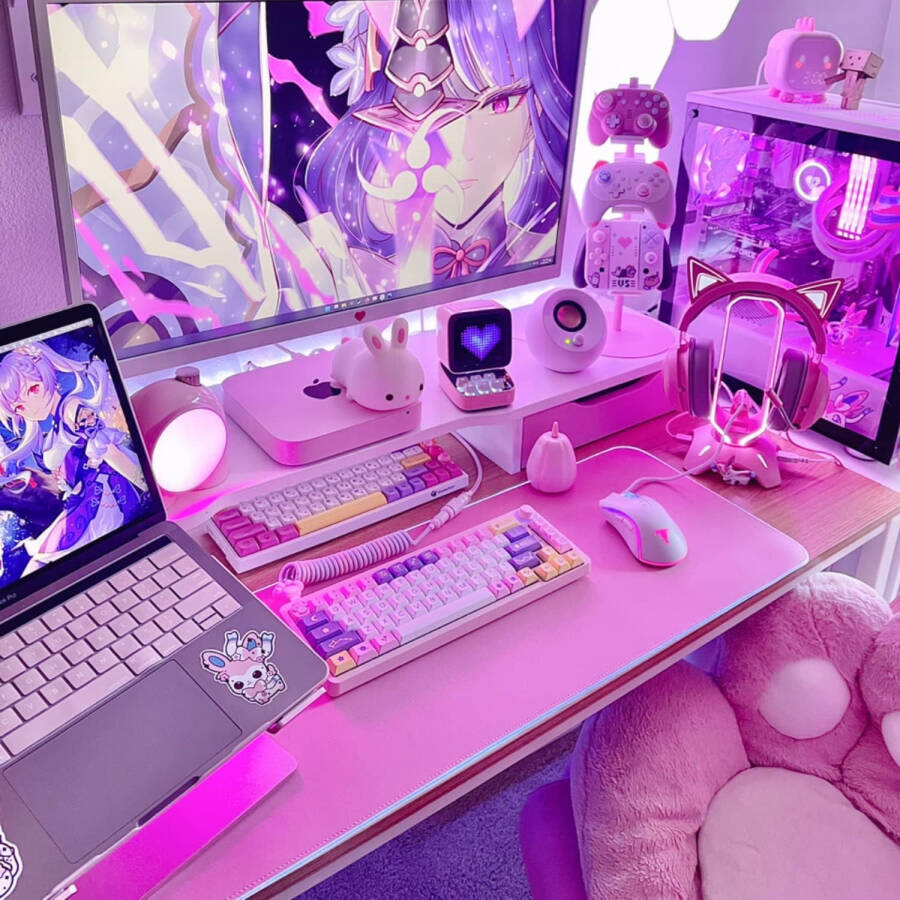 Tilted Nation Pink RGB Oyun Mouse Pad'i - Hayalinizdeki Kurulumu Oluşturun - 8 Işık Moduyla Parlak LED Oyun Mouse Pad Mat XL - Pürüzsüz Kayma ve Kolay Temizlik - Masa için Geniş RGB Oyun Mouse Pad Pembe - 10