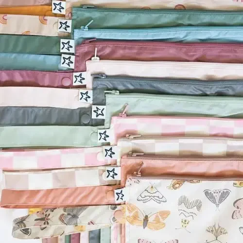 Tiny Twinkle Mess- Proof Suv o'tkazmaydigan ho'l quruq sumka | Suzish kostyumlari va bolalar kiyimlari uchun 2 dona qayta ishlatiladigan ho'l sumkalar | Sayohat va chaqaloq tagliklarini almashtirish uchun suv o'tkazmaydigan ho'l sumka (Flutter) - 6