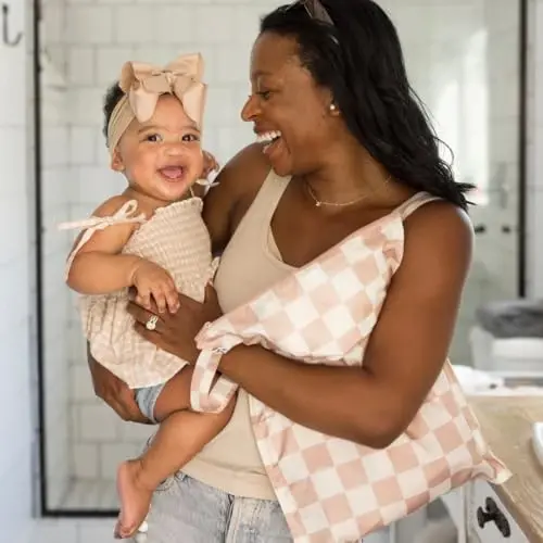 Tiny Twinkle Непромокаемые мешочки для влажных вещей | 1 шт. Многоразовый водонепроницаемый мешок для купальников | Детская одежда | Сумка для путешествий и подгузников (Бежевая клетка) - 5
