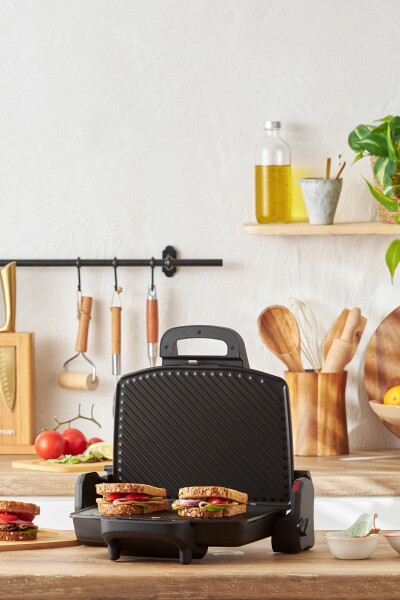 Toastbuster 1337h 4 Slice Toaster Black - HOMEND (1)