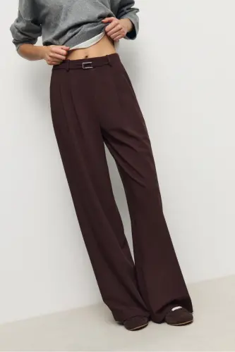 Tokalı Kemer Detaylı Geniş Kesim Pantolon-Koyu kahverengi - STRADIVARIUS (1)