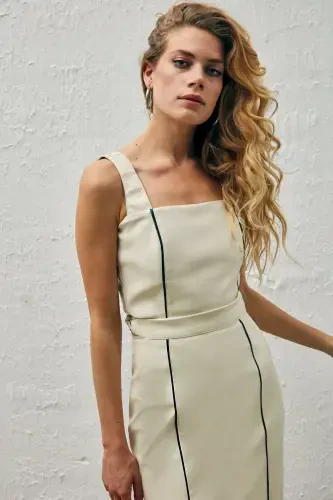 Топ из кожи с контрастными деталями, укороченный - Экри - Sateen (1)