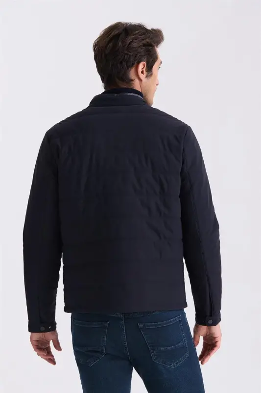 To'q ko'k Comfort Fit tik turuq, old tomoni fermuarli mavsumiy palto - 4