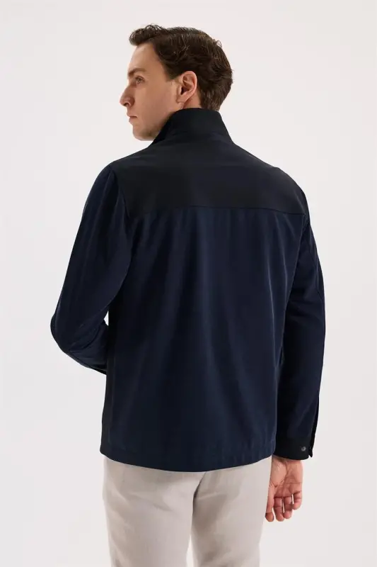 To'q ko'k rangli Comfort Fit tik yoqali mavsumiy sport Kurtka - 3