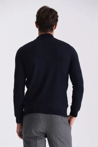 To'q ko'k rangli Slim Fit yarim Balig'i naqshlari tikilgan triko kozok - 4