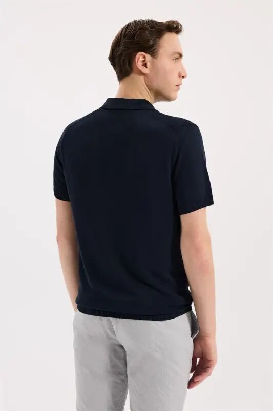 To'q ko'k rangli, tor slim fit naqshli triko polo yoqali t-shoyka - 4