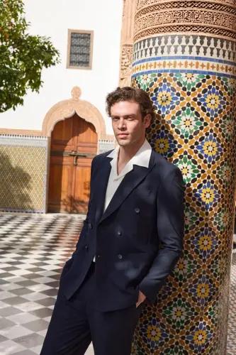 To'q ko'k rangli, torba cho'ntakli, slim fit sportbop kruvaze kostyum - 1