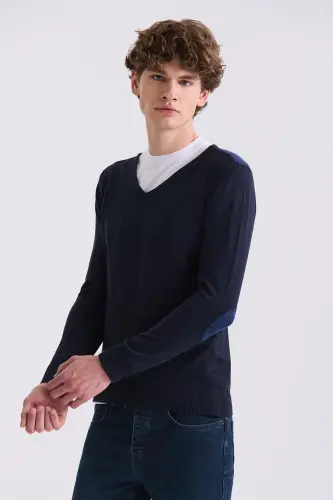 To'q ko'k Slim Fit V shaklli triko kozok 