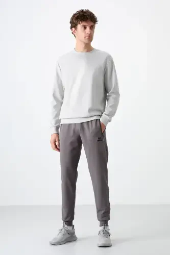 To'q kulrang fermuarli cho'ntakli standart bichimli jogger erkaklar sport shimi - 84587-To'q kulrang - TOMMY LIFE (1)