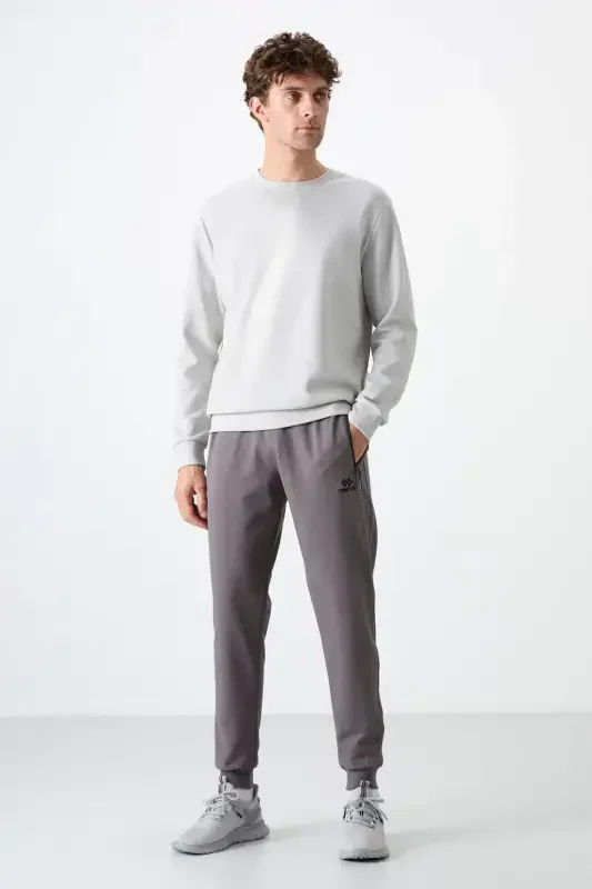 To'q kulrang fermuarli cho'ntakli standart bichimli jogger erkaklar sport shimi - 84587-To'q kulrang - 2