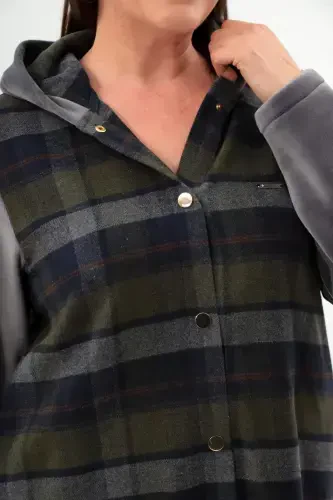 To'rtburchak naqshli tugmachali cho'ntakli jigarrang kurtka - 4