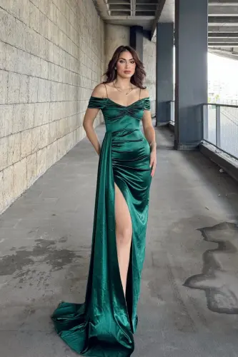 Toshli Drape Yoqali Yirtiq Detal Dumli Yashil Kechki Libos 582553 