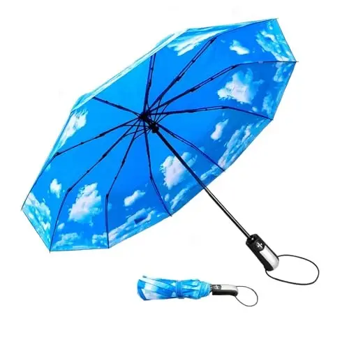 TradMall Travel Soyabon shamoldan himoyalangan, 46 dyuymli katta soyabon, 10 ta mustahkam shisha tolali qovurg'alar, ergonomik tutqich, avtomatik ochish va yopish, osmon bulutlari 