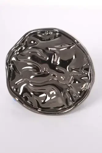 Trend42plus Black Nickel Wrinkled Curvy Design Brooch - 1