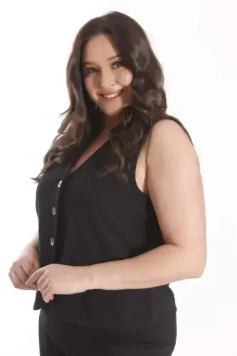 Trend42plus Большой Размер Жилет Черный с Пуговицами - 4