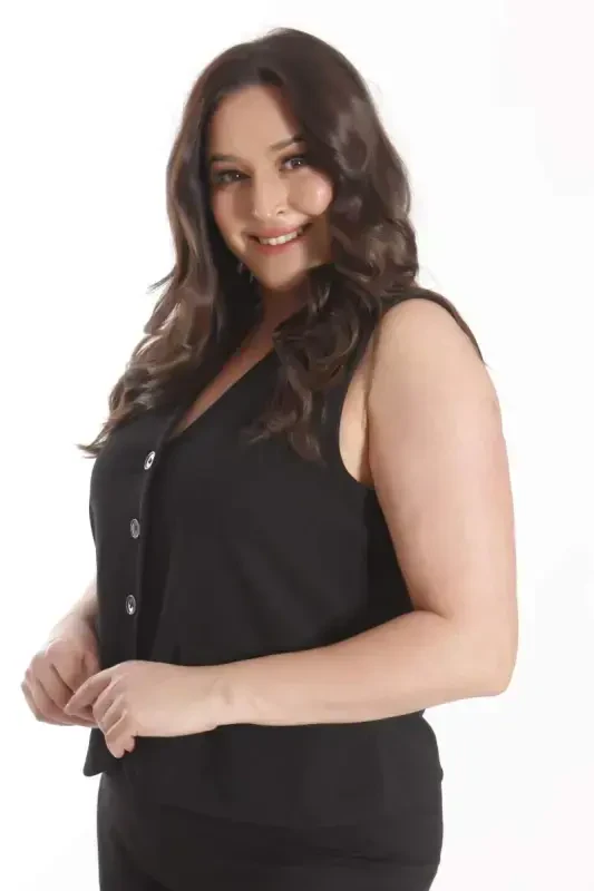 Büyük Beden Düğme Detaylı Siyah Yelek - 4