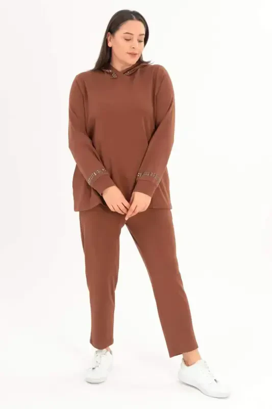 Trend42plus Büyük Beden Kapüşon Yaka Sweat Pantolon Kahverengi Takım - 3