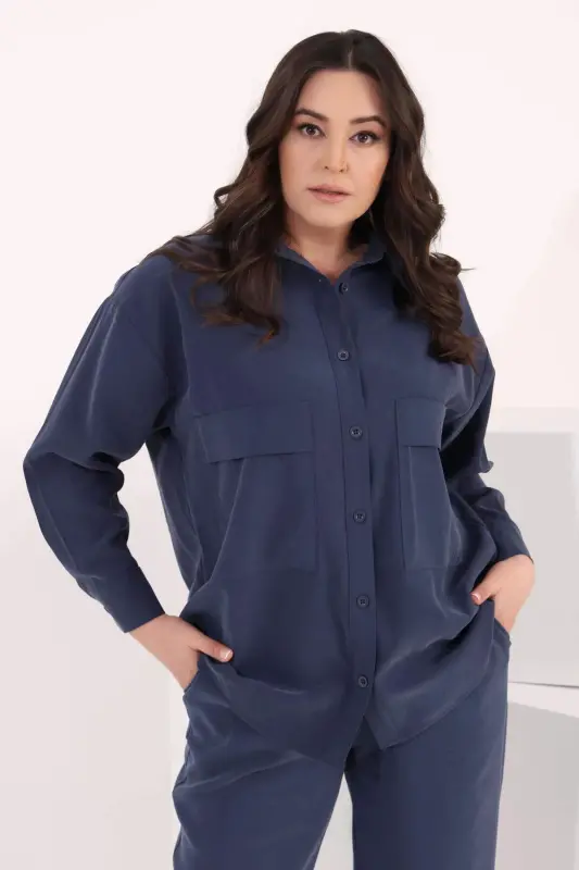 Trend42plus Katta Hajmli Bezakli Cho'ntakli Indigo Ko'ylak Shim Kostyumi - 1