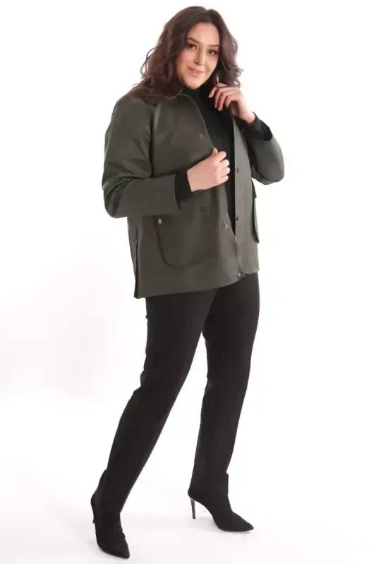 Trend42plus Katta Urush Hajmli Baxmal Yoqali Chertma Tugmali Haki Palto - 4